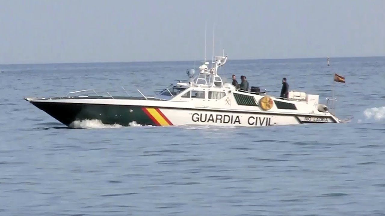 La Guardia Civil ahorra gastos a costa de sus trabajadores