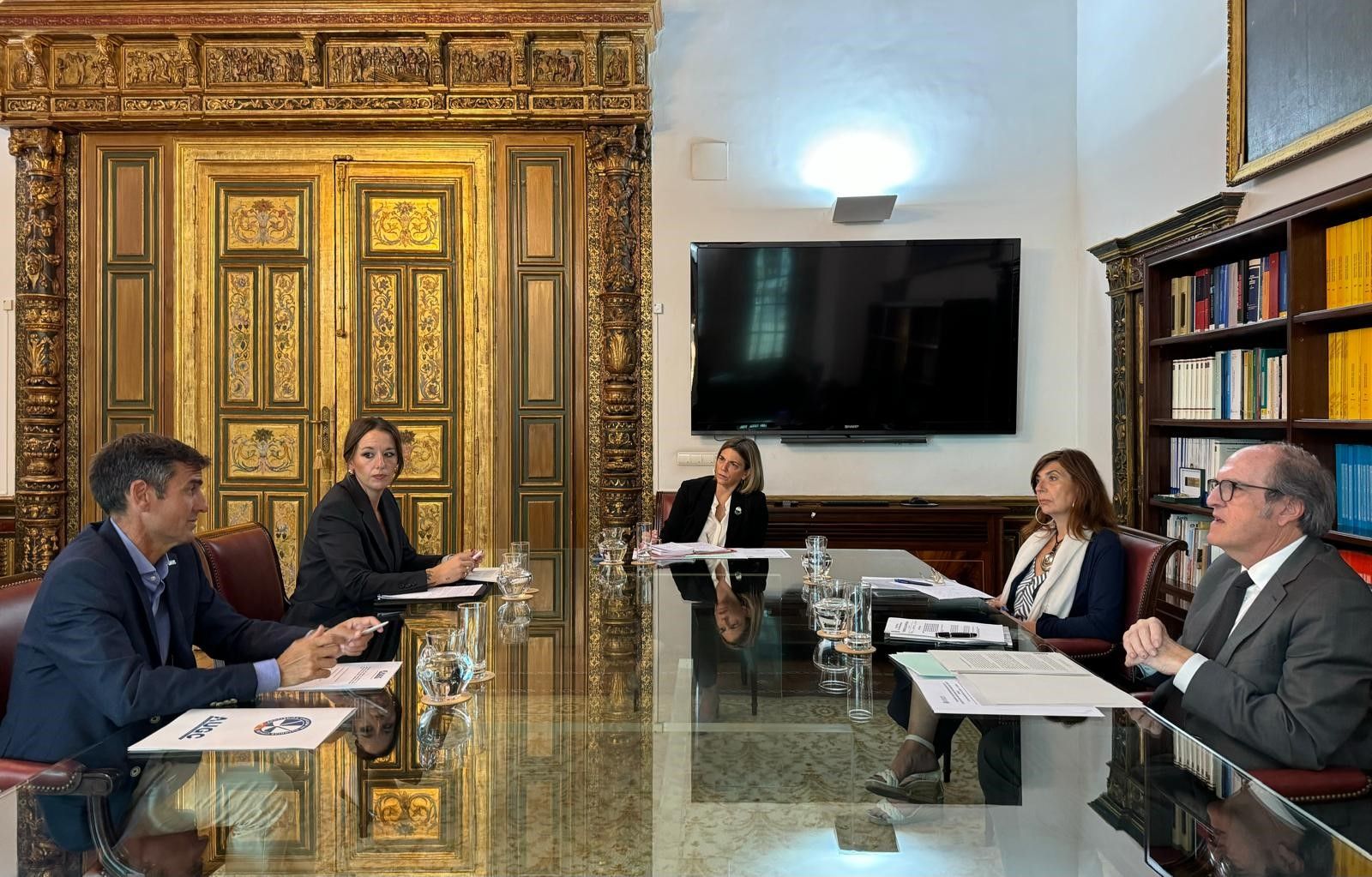 AUGC traslada las principales reivindicaciones sobre los derechos sociales y laborales de los guardias civiles al Defensor del Pueblo