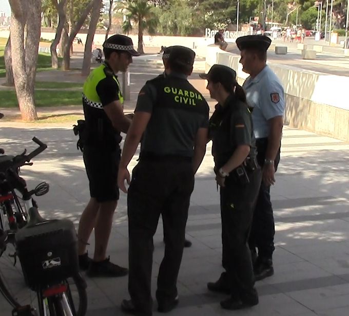 Los guardias civiles, los parias de los cuerpos policiales en España
