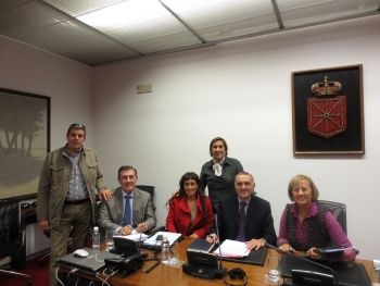 El parlamento de Navarra abre sus puertas a las reivindicaciones de los Guardias Civiles a traves de AUGC