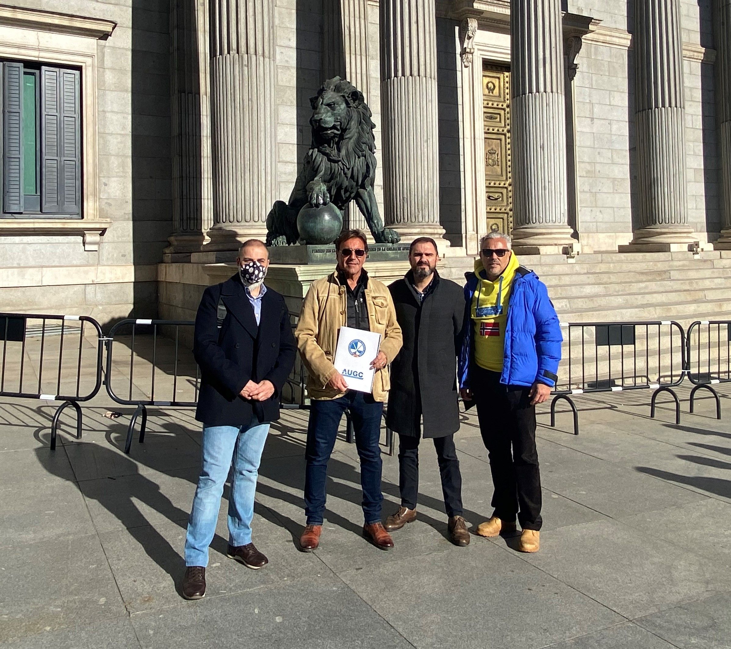 La Comisión de Retirados de AUGC entrega un detallado informe a los Grupos Parlamentarios del Congreso de los Diputados