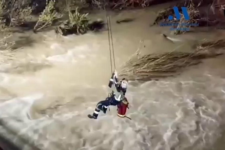 AUGC pide que se condecore a los guardias civiles que rescataron a una persona que cayó con su vehículo al río Guadalhorce