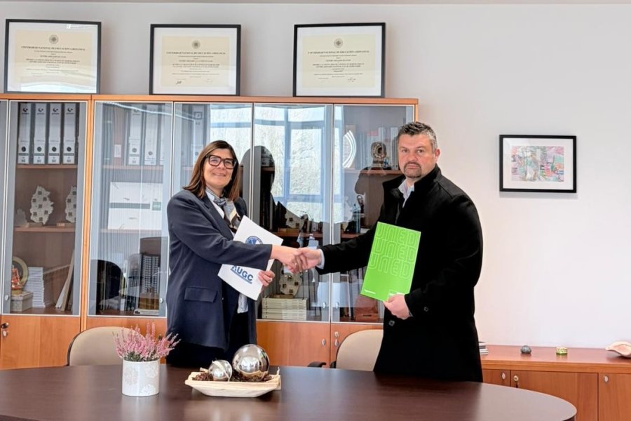 La UNED de Lugo y AUGC firman un convenio de colaboración para impulsar actividades conjuntas de extensión universitaria