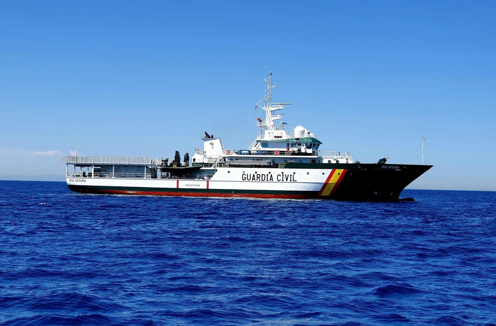 AUGC denuncia las condiciones laborales de los guardias civiles en Almería ante la avalancha de pateras y la ausencia de protocolos sanitarios