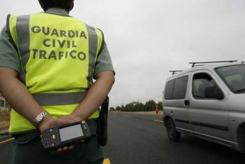 Suspenden de funciones al sargento del Destacamento de Tráfico de Alzira por insultar y amenazar a los guardias civiles.