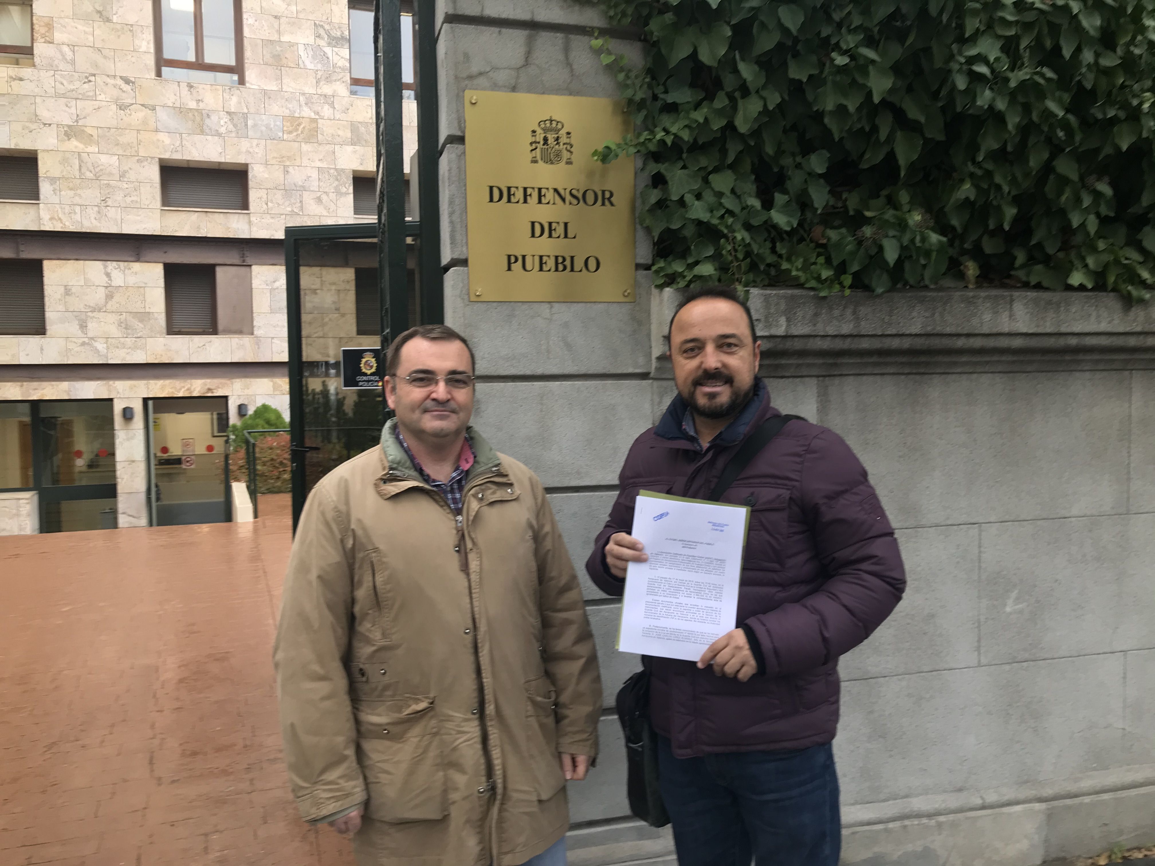 AUGC Valencia denuncia la propuesta de condecoración a un oficial con destino en el aeropuerto de Manises por unos hechos en los que no intervino