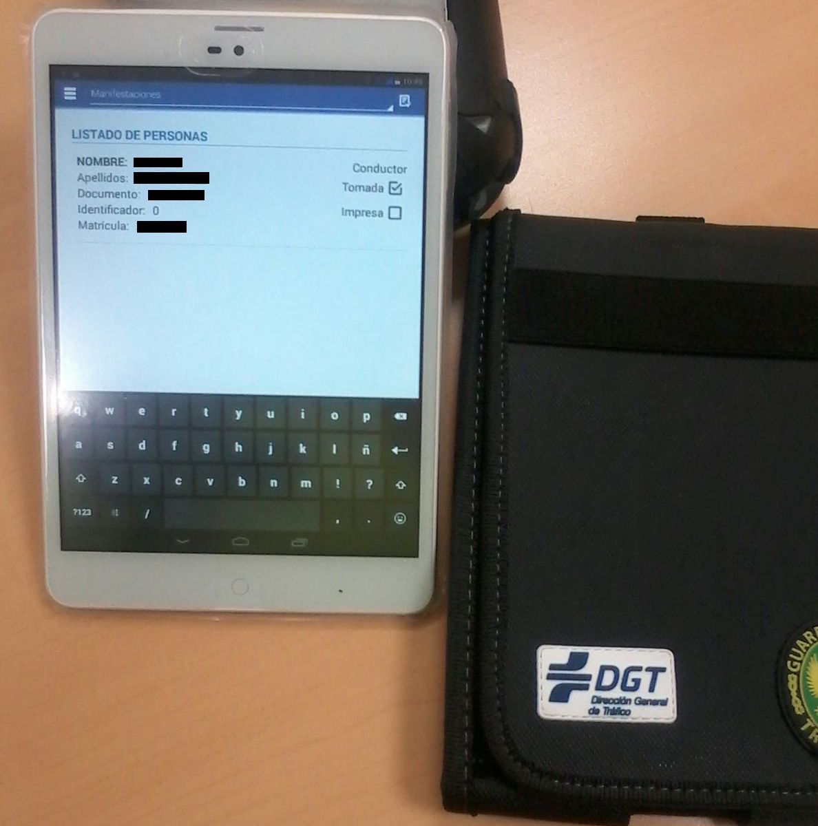 La Guardia Civil imparte un curso práctico de informática en Las Palmas sin ordenadores