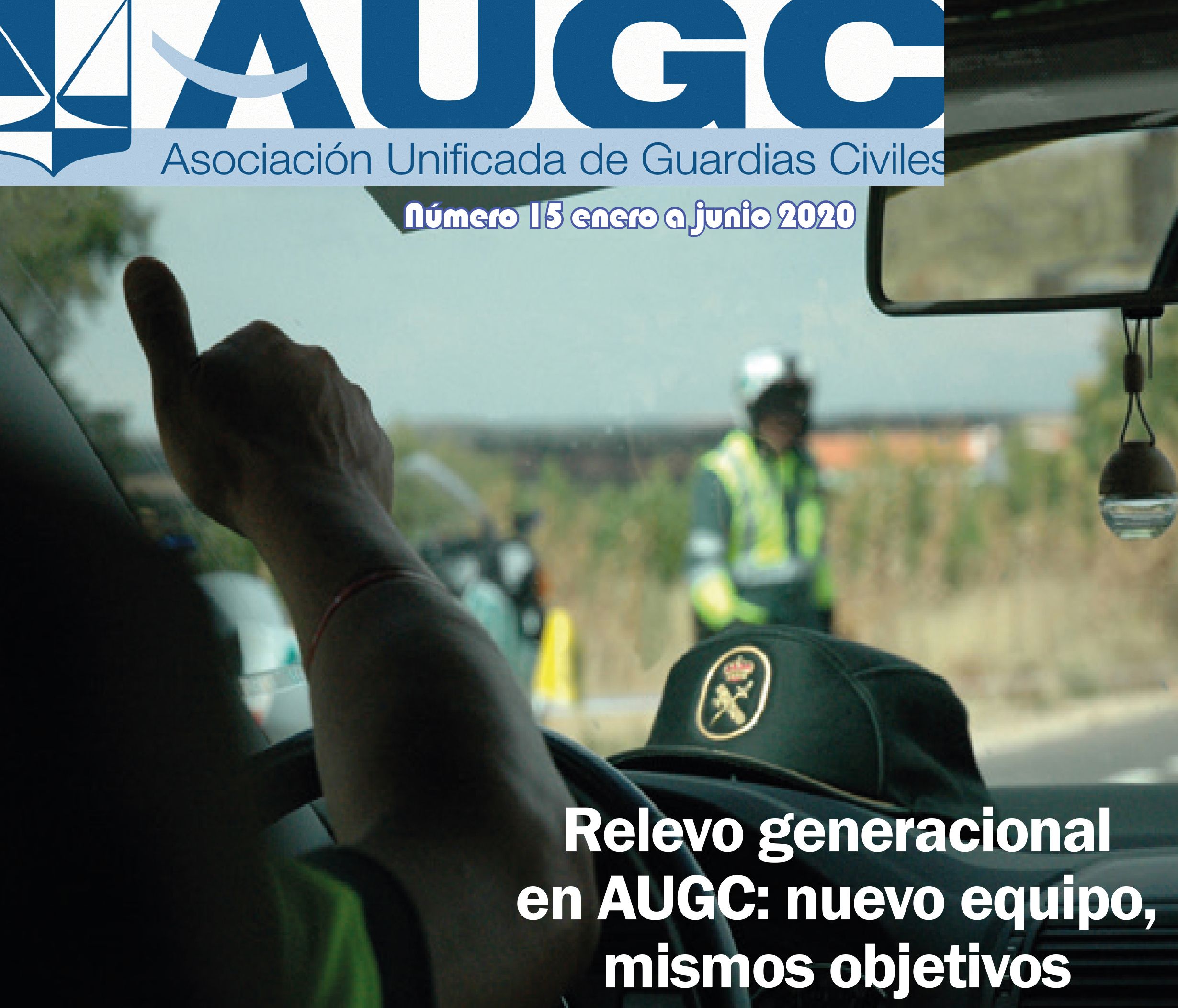 'Relevo generacional: nuevo equipo, mismos objetivos', portada del nuevo número de 'La Revista de AUGC'