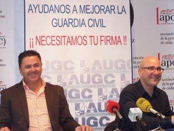 LA DELEGACIÓN DE CÁDIZ INICIA LA CAMPAÑA DE RECOGIDA DE FIRMAS