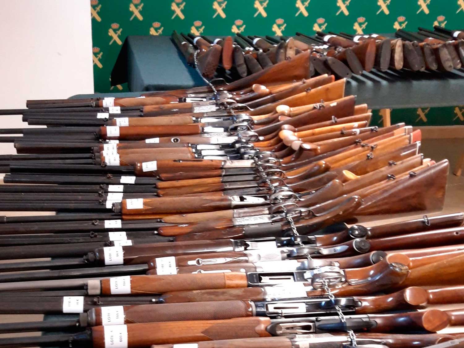 La Guardia Civil planea poner en marcha un proyecto de Orden Ministerial para regular la aplicación del reglamento de armas dentro de la institución