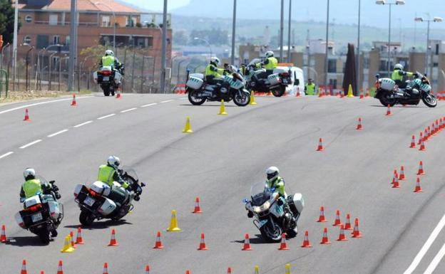 AUGC Badajoz consigue la declaración sin responsabilidad en un expediente disciplinario a un afiliado en la Escuela de Tráfico
