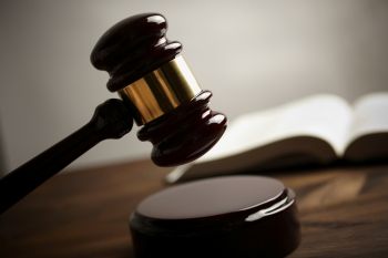 Los servicios jurídicos de AUGC Alicante logran anular una sanción desproporcionada a un compañero