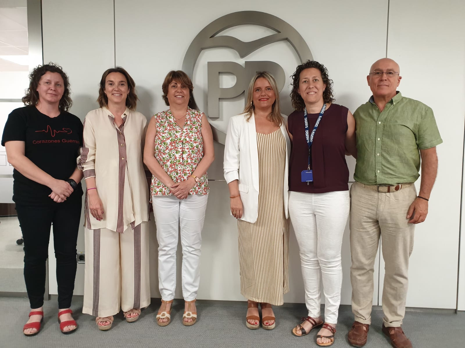 La Plataforma de Mujeres Policías y Militares para la Visibilización se reúne con las responsables de Política Social del PP