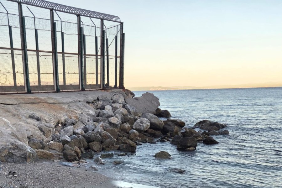 Ceuta vuelve a vivir una jornada de extrema presión migratoria agravada por la borrasca Leonardo