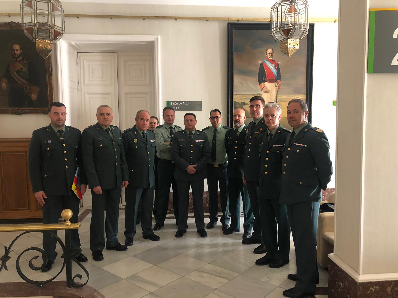 Las asociaciones se ausentan del Pleno hasta la llegada del ministro del Interior