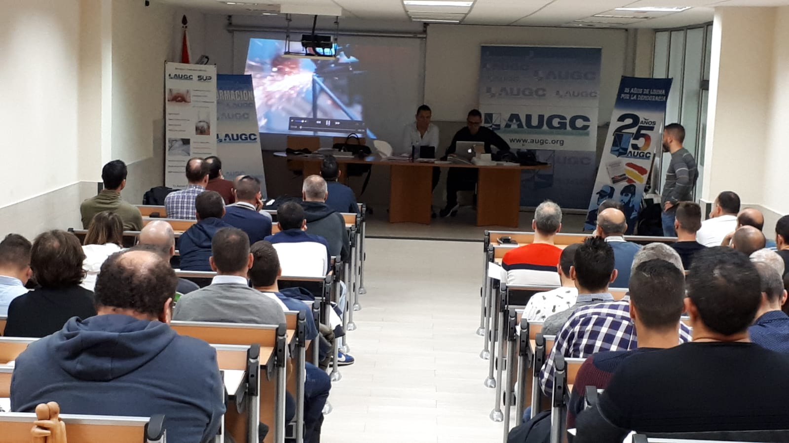 Gran éxito en la Jornada sobre Protección de Datos en Funciones Policiales celebrada por AUGC Pontevedra
