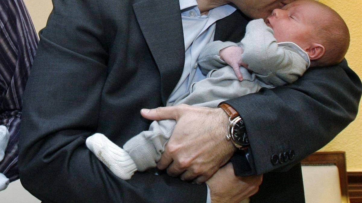 AUGC le recuerda por escrito a la Dirección General la ampliación del permiso de paternidad hasta las cinco semanas