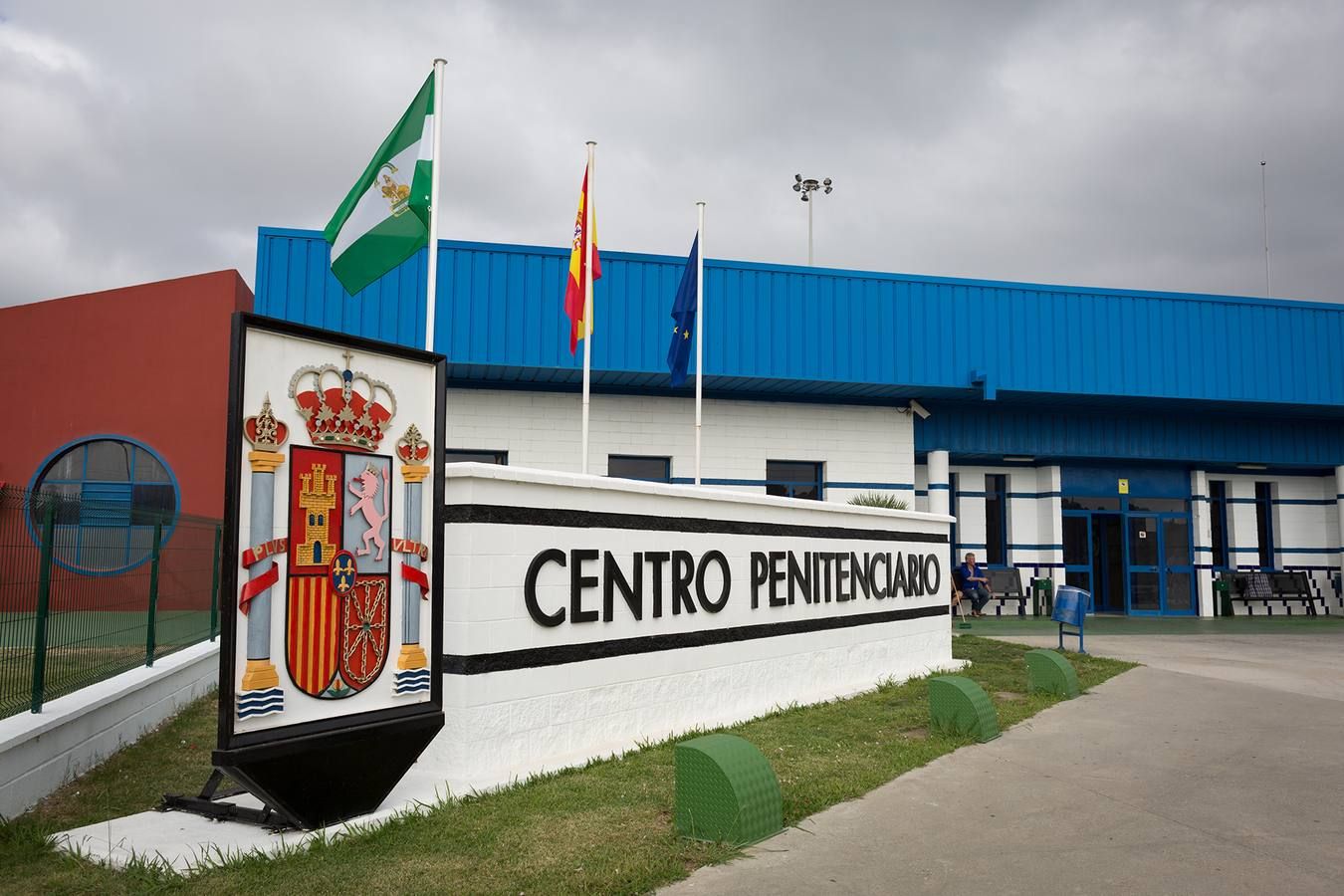 El Gobierno se desdice y prorroga la privatización de la seguridad penitenciaria