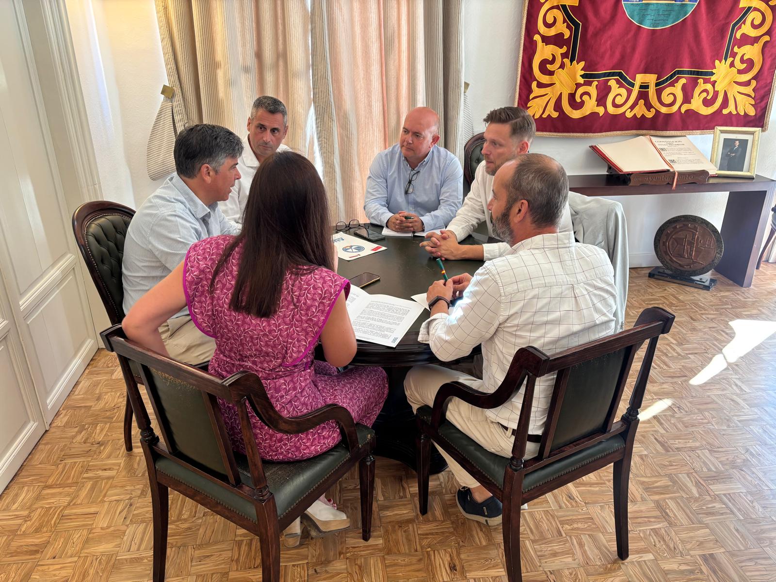 AUGC traslada al alcalde de Montilla la situación de la Guardia Civil en el municipio