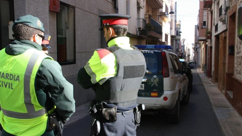 La situación en Cataluña vuelve a demostrar que los guardias civiles son policías y ciudadanos de segunda