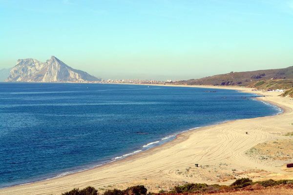 La falta de agentes de la Compañía de La Línea pone en riesgo su propia integridad física