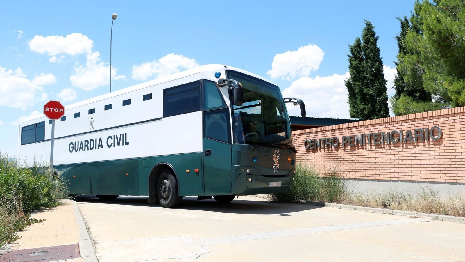 Cientos de Guardias Civiles de la Compañía de Conducciones especiales de la Uprose llevan más de un mes sin percibir dietas por alojamiento y comida