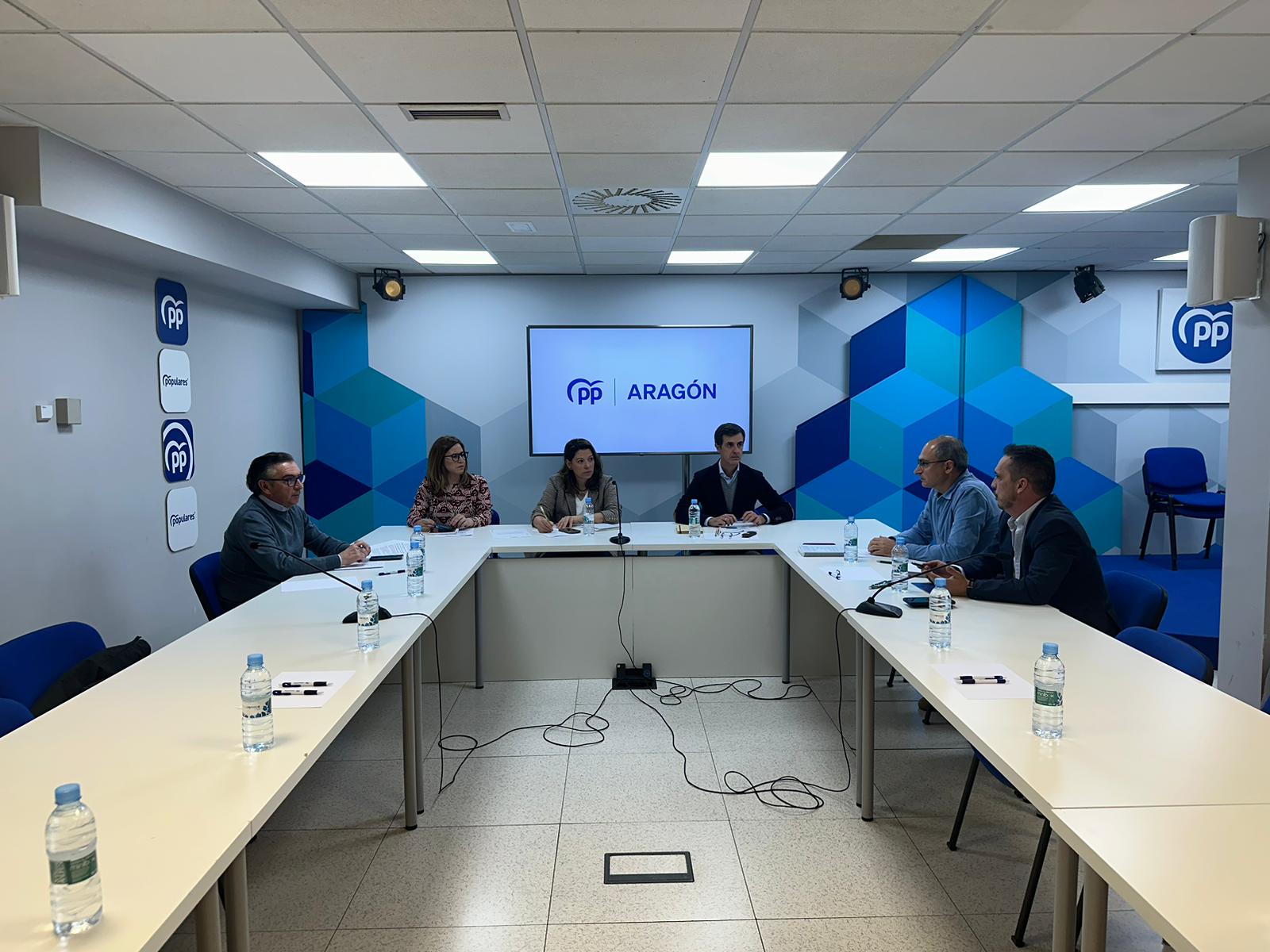 AUGC traslada a los parlamentarios del PP de Zaragoza sus propuestas para mejorar las condiciones laborales de los guardias civiles en Aragón