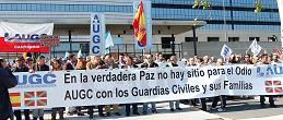Guardias civiles denuncian el acoso de Bildu que seguirá pese al cese de ETA