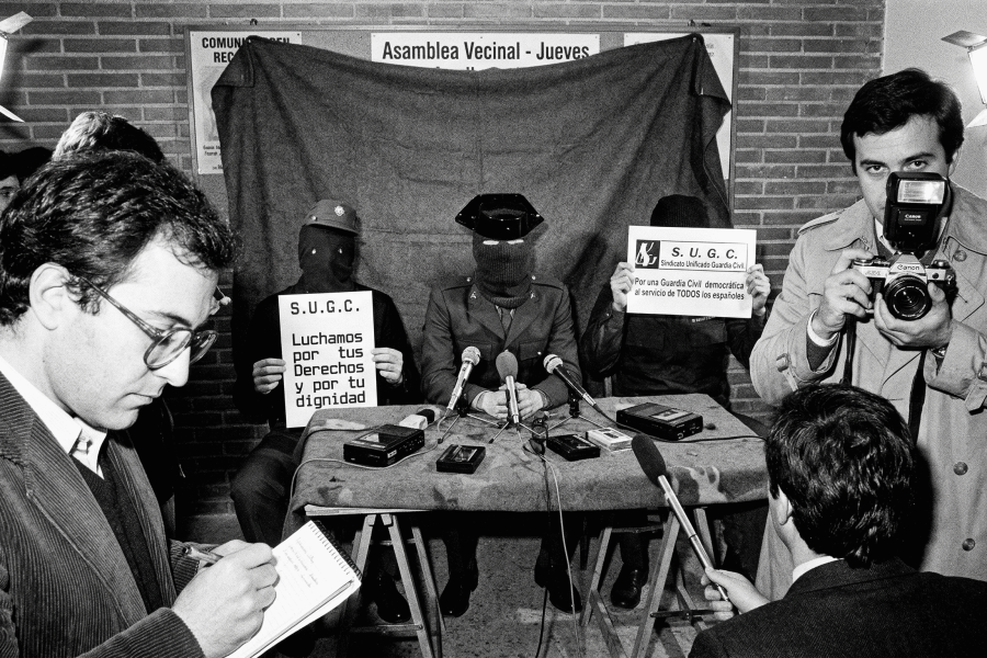 Medio siglo de deuda pendiente: la Guardia Civil sigue esperando que la traten como lo que es