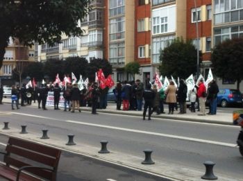 Representantes de AUGC León se concentran durante los fastos organizados para homenajear al nuevo General Jefe de la Zona
