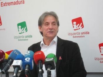 IU apoya a los guardias civiles que se manifestaron contra los recortes del gobierno