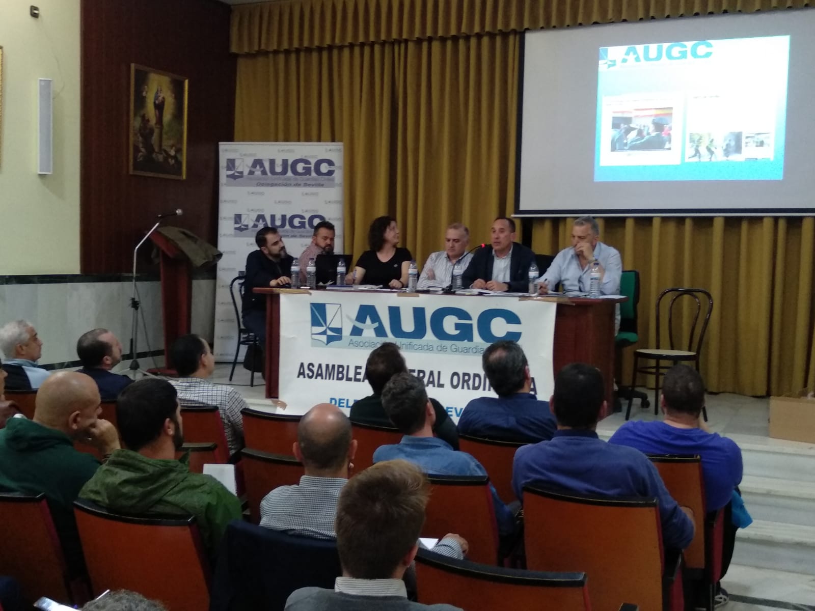 La equiparación salarial y el nuevo modelo policial, principales asuntos abordados en la Asamblea de AUGC Sevilla, con un centenar de asistentes