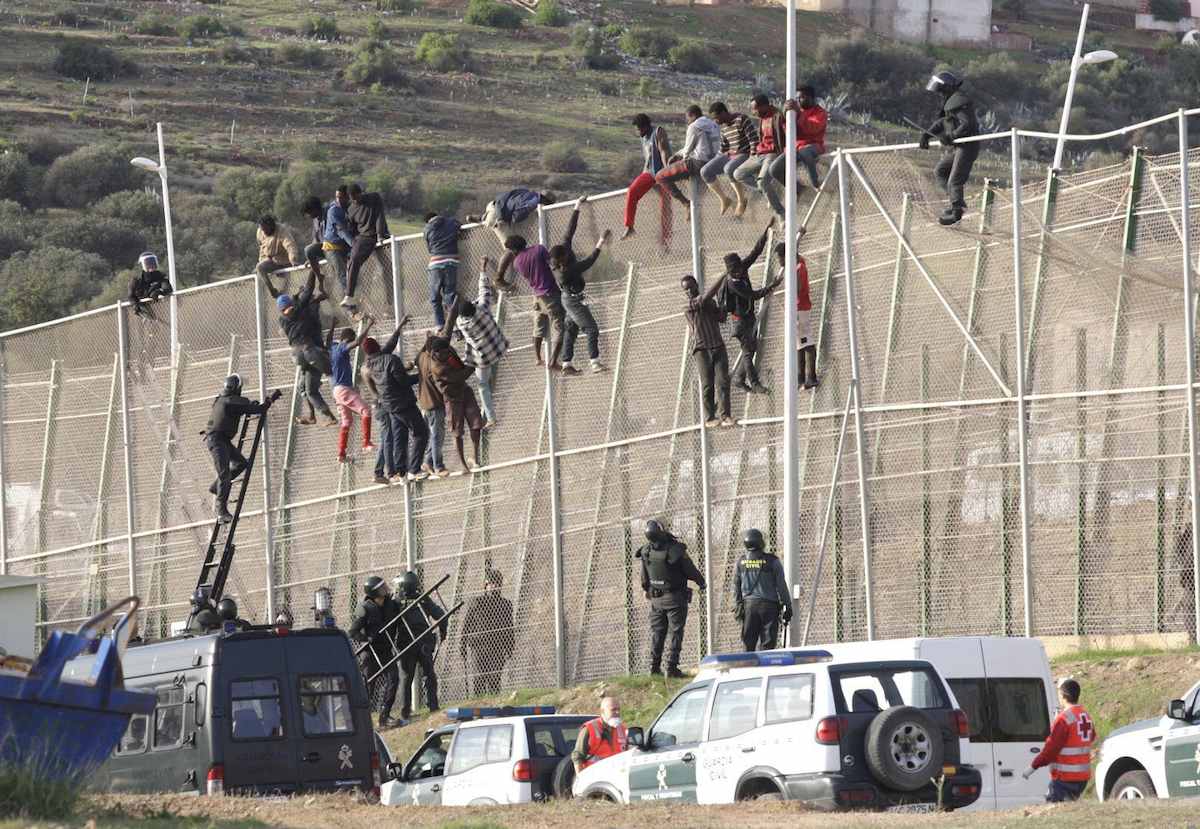 AUGC se felicita por el sobreseimiento de la denuncia contra ocho guardias civiles en Melilla y pide un protocolo en la valla