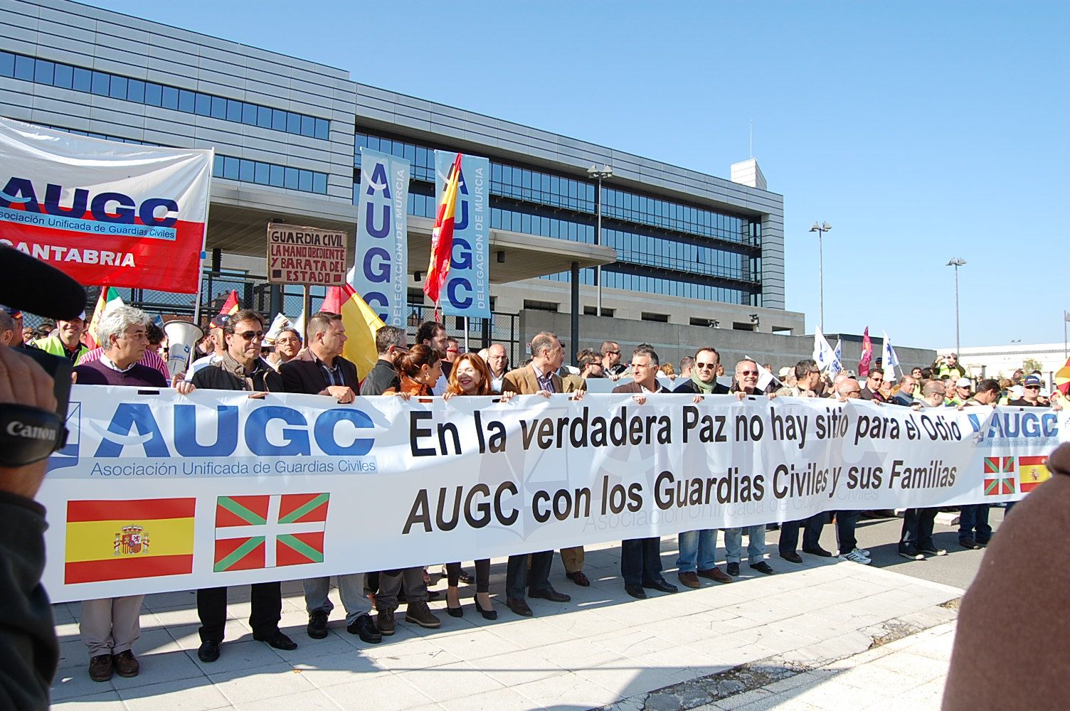AUGC recuerda el sufrimiento provocado por ETA a los guardias civiles y sus familias