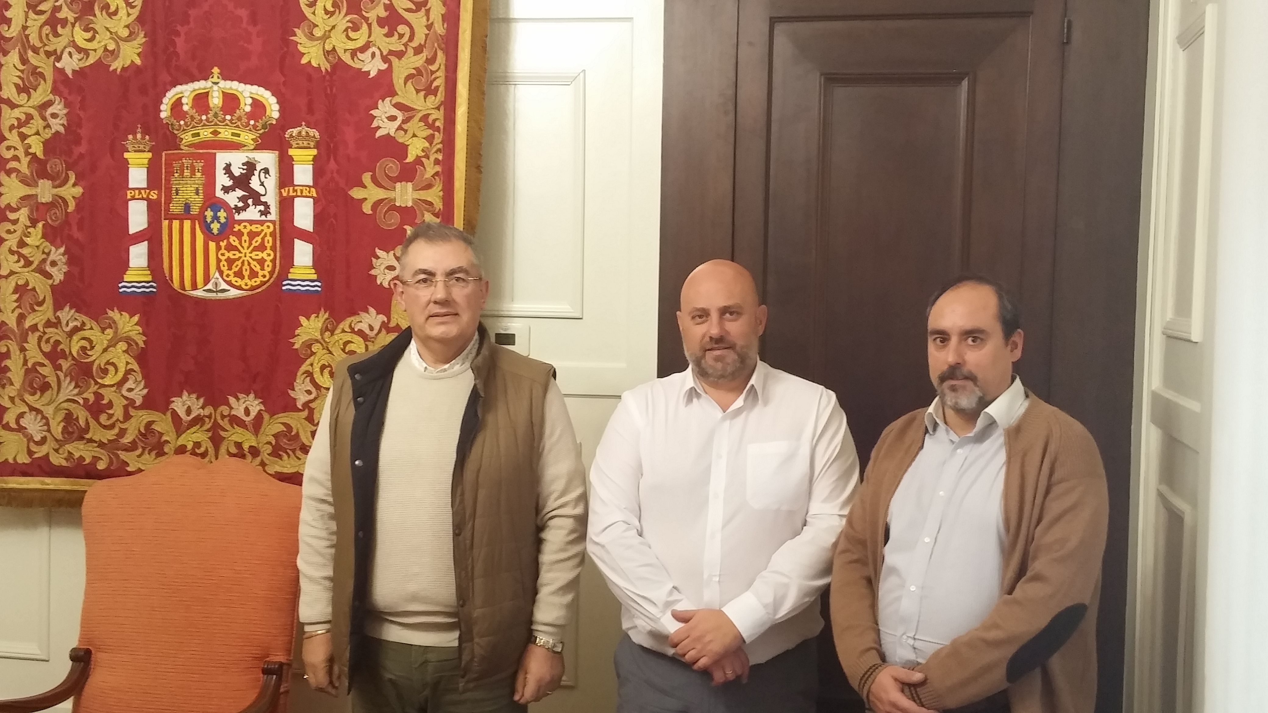 AUGC se reúne con el Delegado del Gobierno en Navarra para transmitirle la preocupación de los agentes de Tráfico ante el traspaso de competencias