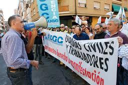 Los socialistas llegaron al poder con promesas de derechos y desmilitarización a los guardias civiles y se van con más de 200 expedientes a cargos de AUGC.