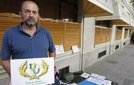 AUGC APOYA AL TENIENTE ACAMPADO FRENTE AL MINISTERIO DE INTERIOR EN BUSCA DE JUSTICIA