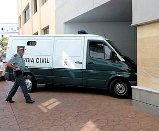 INFORME REMITIDO AL CORONEL JEFE SOBRE TRASLADO DETENIDOS