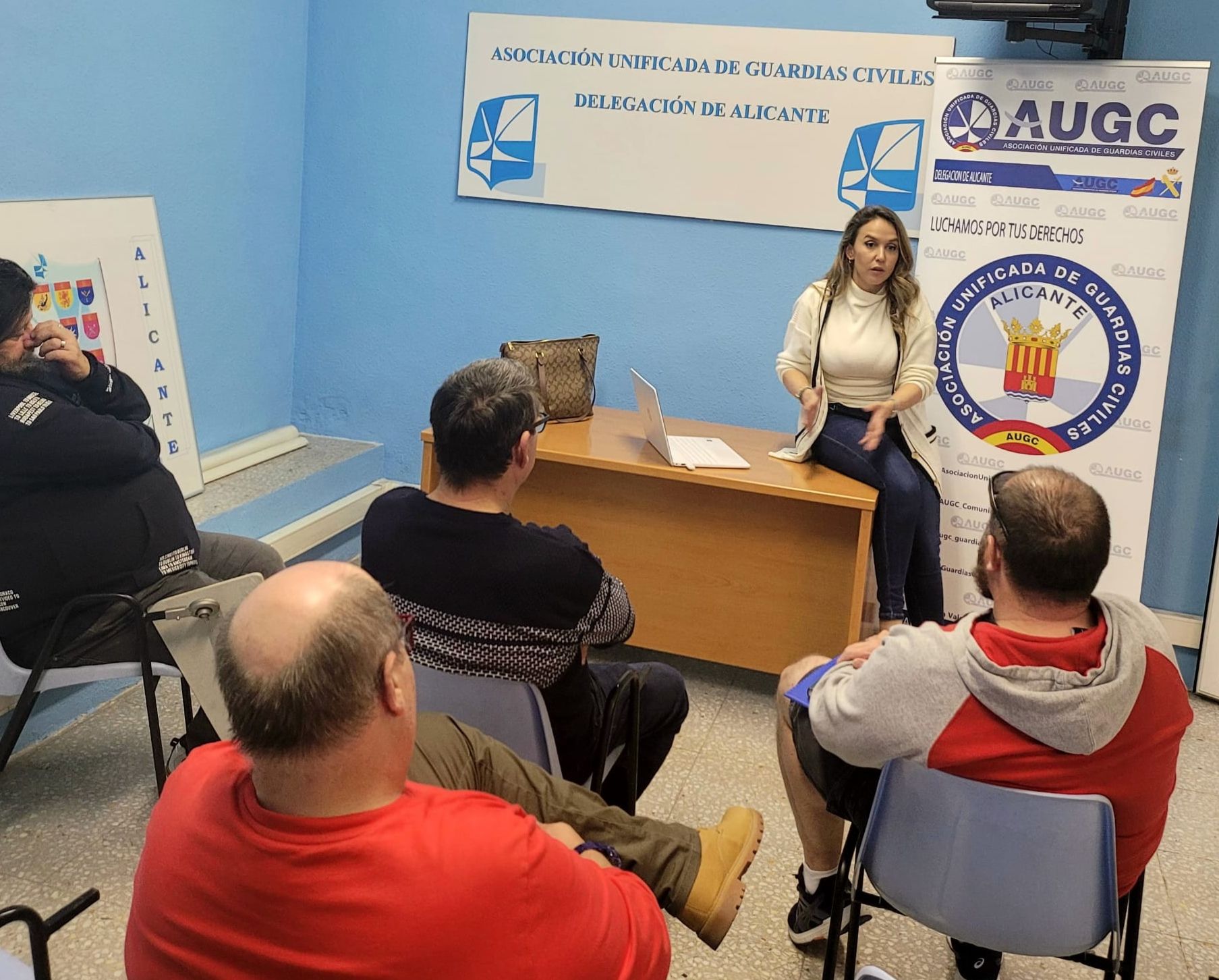 AUGC Alicante organiza una conferencia de psicología sobre ‘prevención e intervención en casos de suicidio’