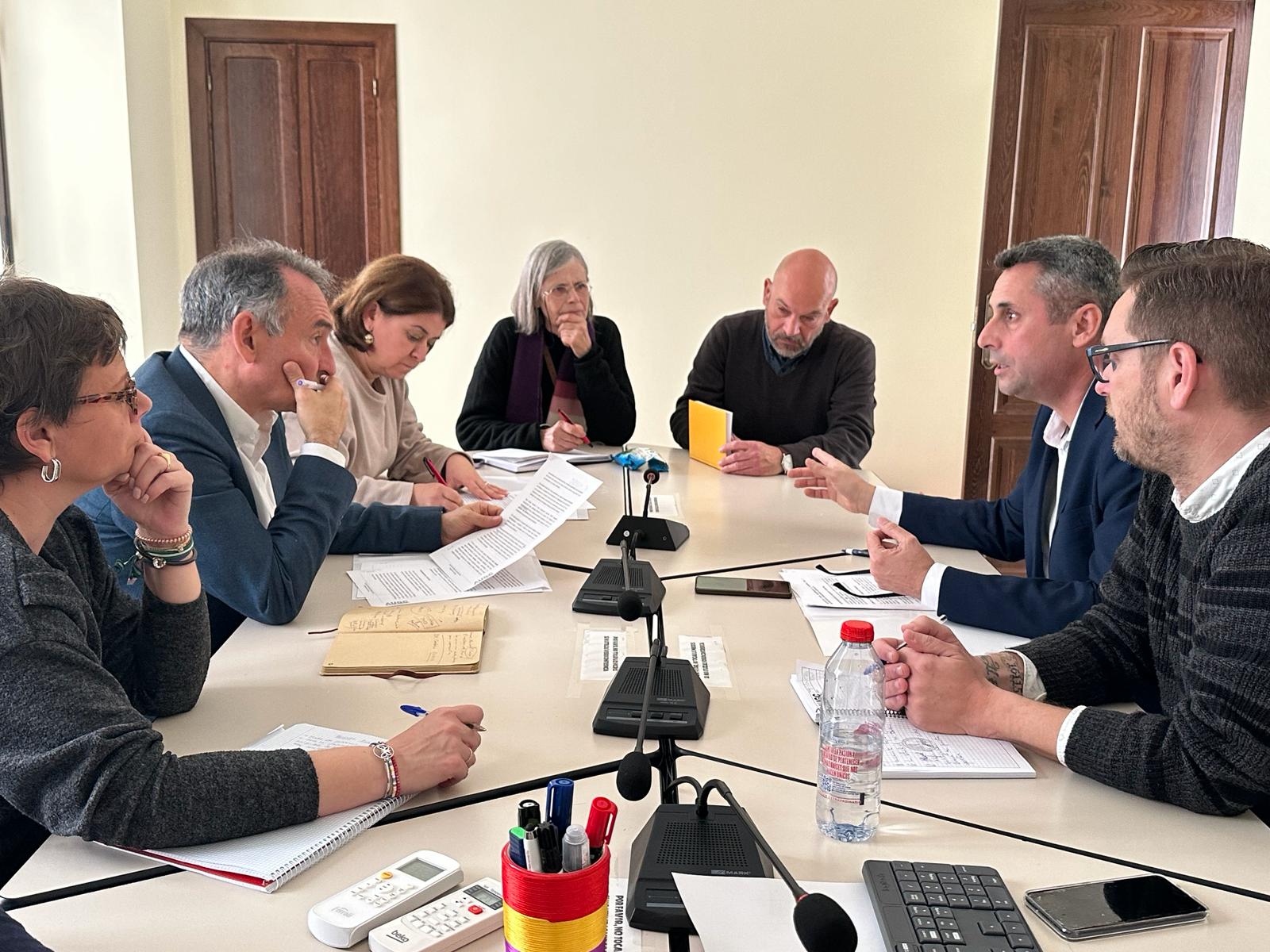 AUGC le traslada a diputados de VOX y Sumar sus propuestas para mejorar los Servicios de Protección y Seguridad de la Guardia Civil