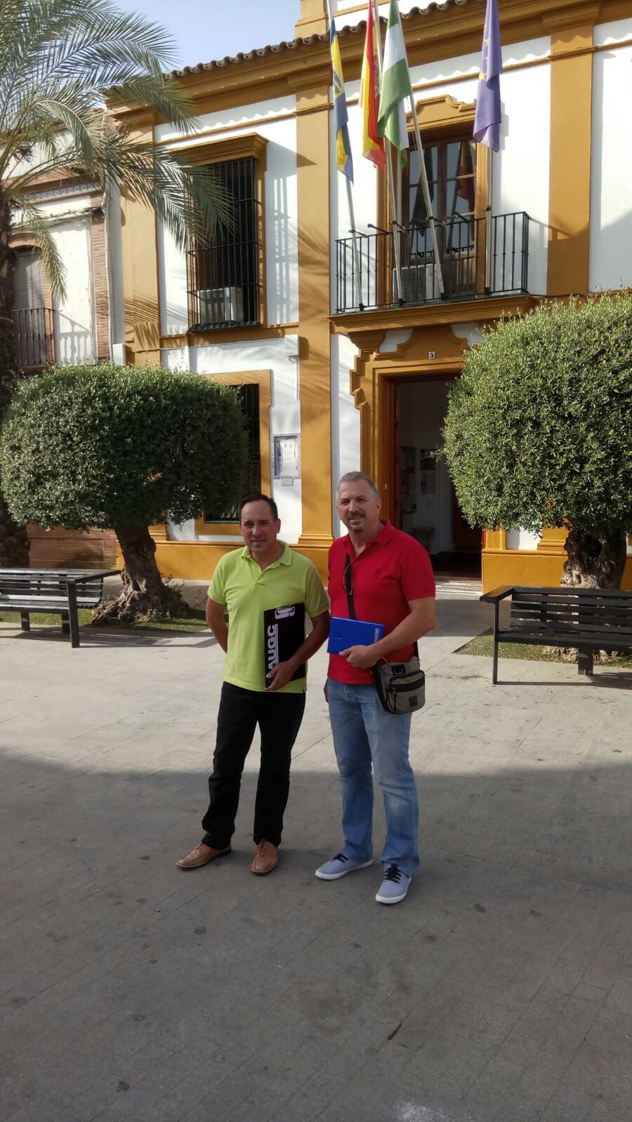 AUGC SEVILLA SE REUNE CON ALCALDE DE GINES PARA TRASLADARLE LAS DEFICIENCIAS OBSERVADAS EN EL CUARTEL
