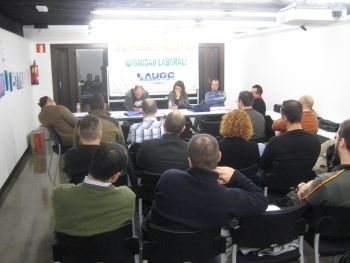 REUNIONES INFORMATIVAS EN PUESTOS