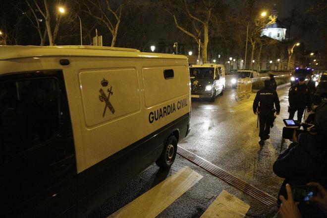 Los Guardias Civiles destinados en la Delegación del Gob. de Castilla-La Mancha prestan servicio nocturno con temperaturas que superan el límite legal