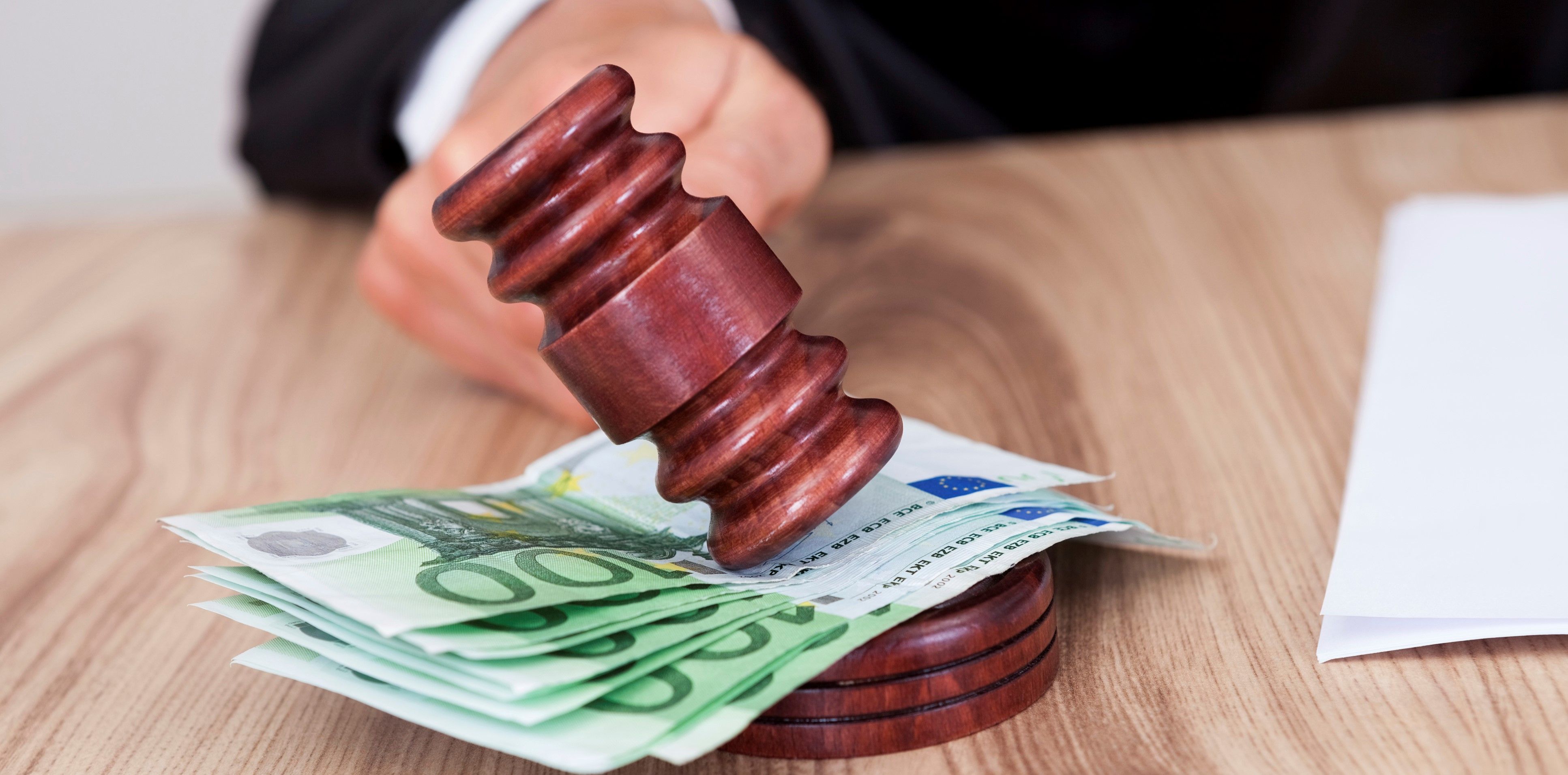 La justicia apercibe al coronel jefe de gestión económica de la Guardia Civil por impago de costas a los letrados de AUGC