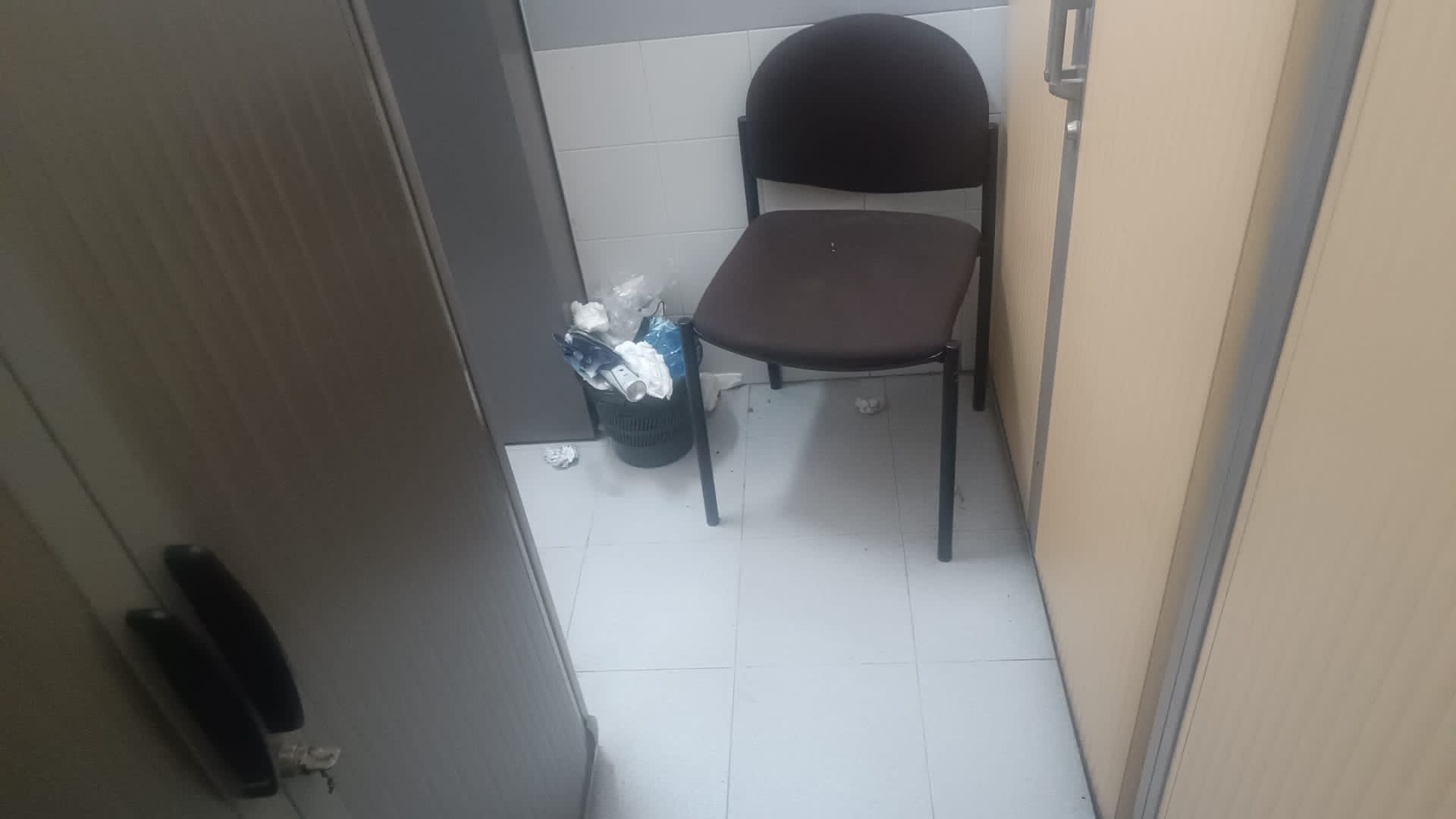 Aseos cerrados y sin limpieza: La situación que sufren desde febrero los Guardias Civiles de los Sectores de Tráfico de Galicia, Asturias y Cantabria