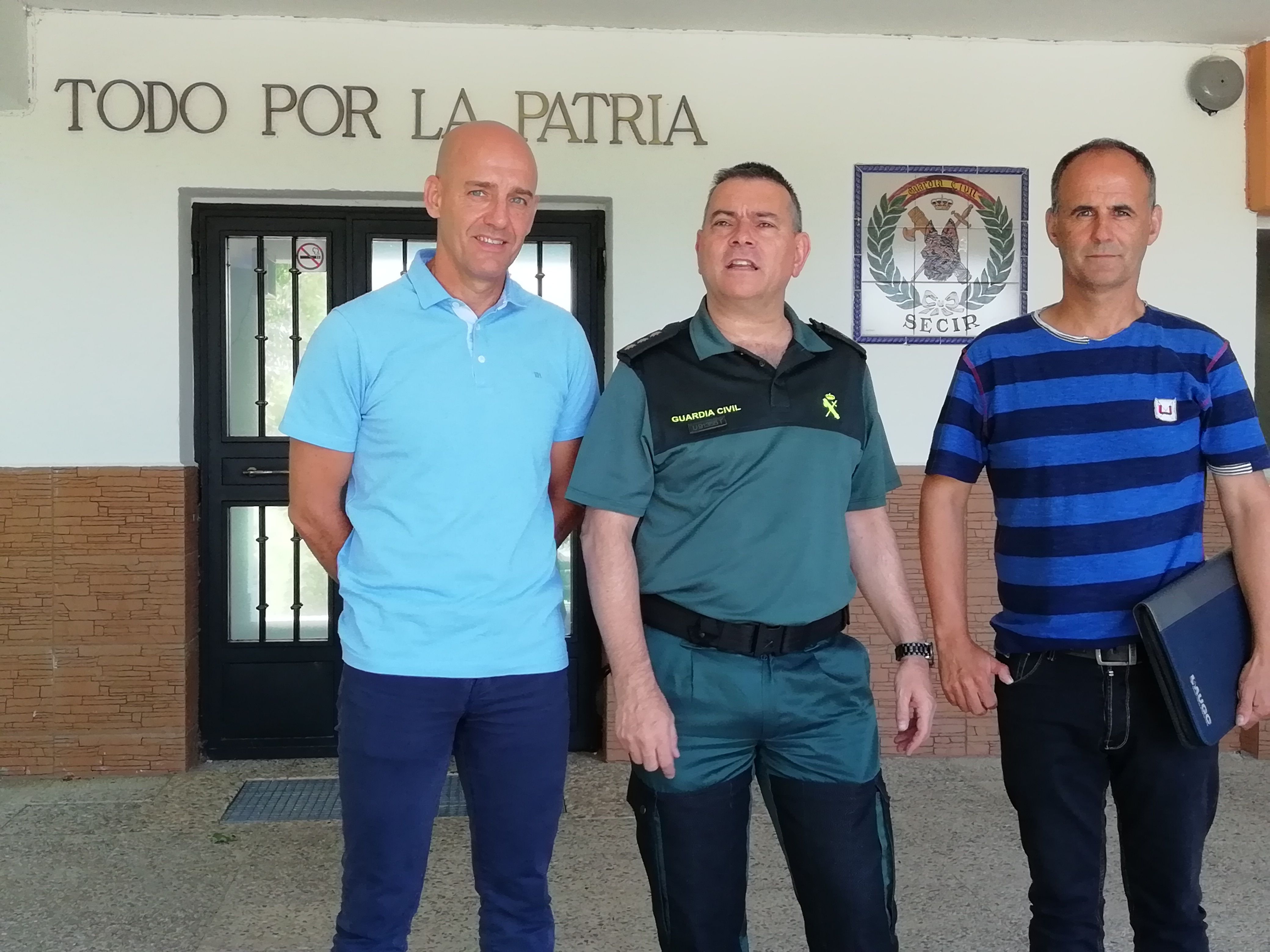 AUGC traslada las inquietudes de los guardias civiles al Jefe del Servicio Cinológico