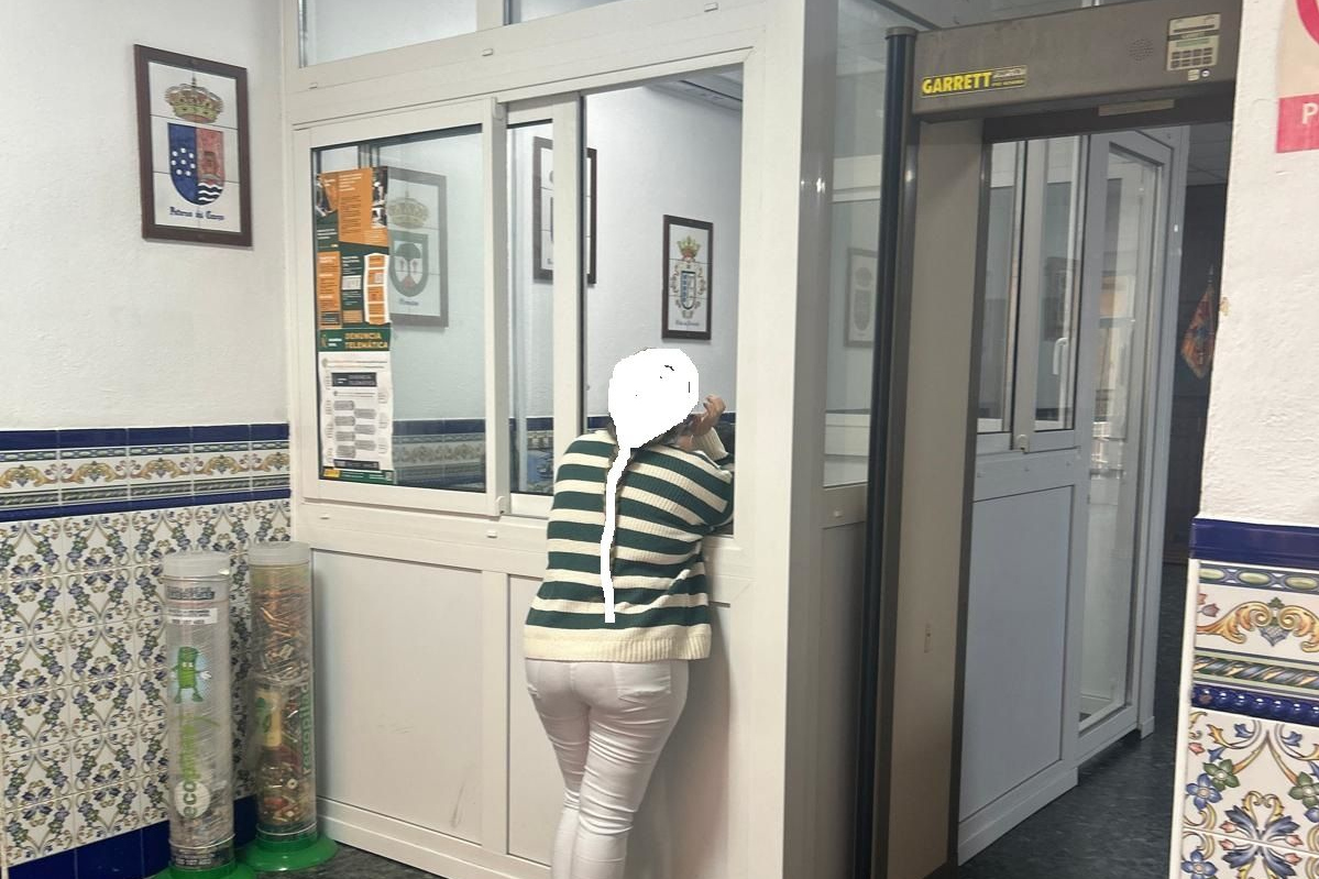 AUGC HUELVA, denuncia la falta de privacidad y comodidad de los ciudadanos que presentan denuncia en la Comandancia de Huelva