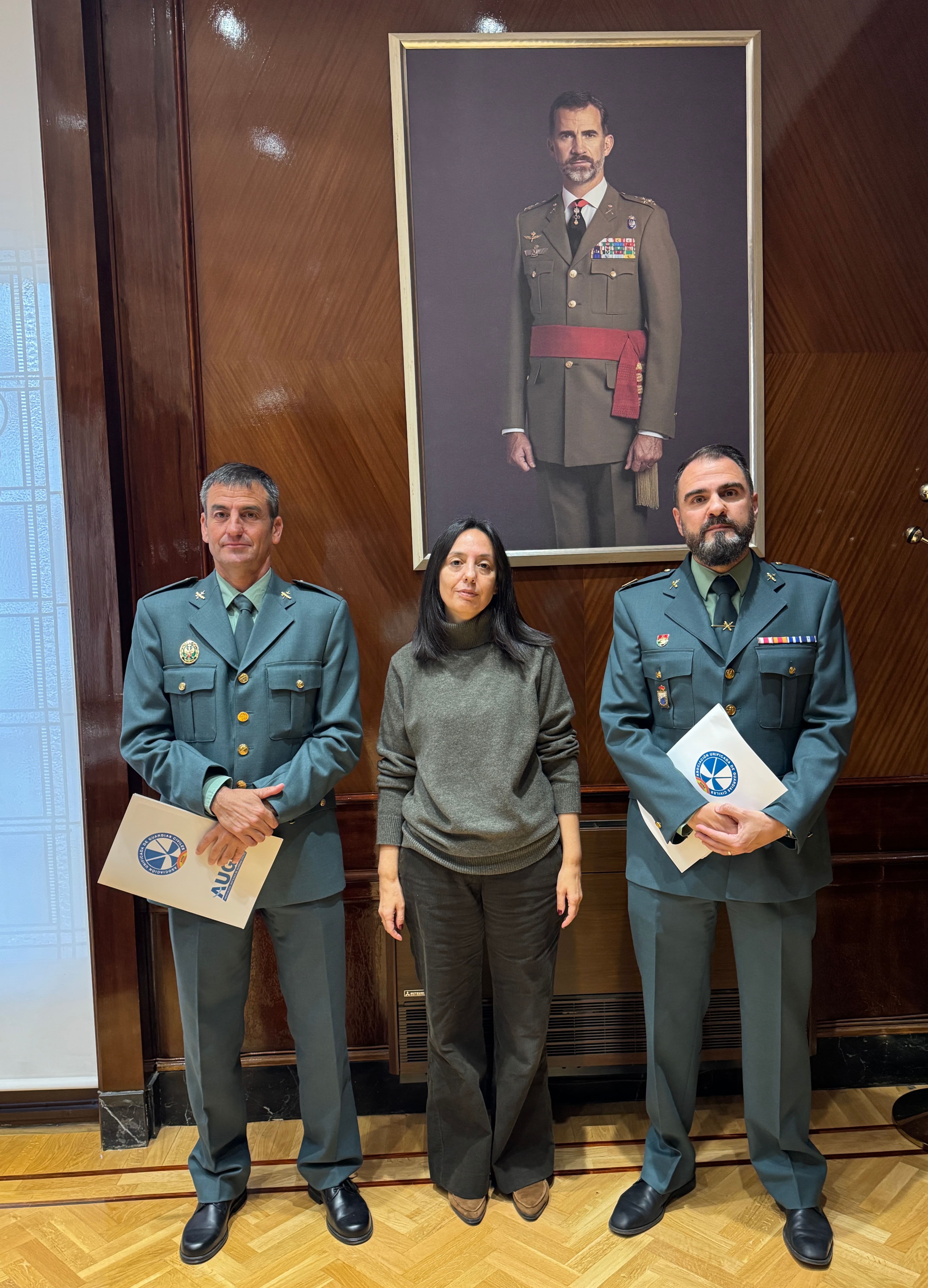 Encuentro entre AUGC y la directora de la Guardia Civil