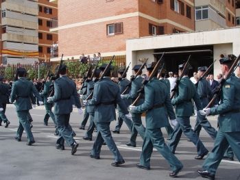 COLEGIO DE GUARDIAS JOVENES DE VALDEMORO: AUGC PIDE SOLUCIONES