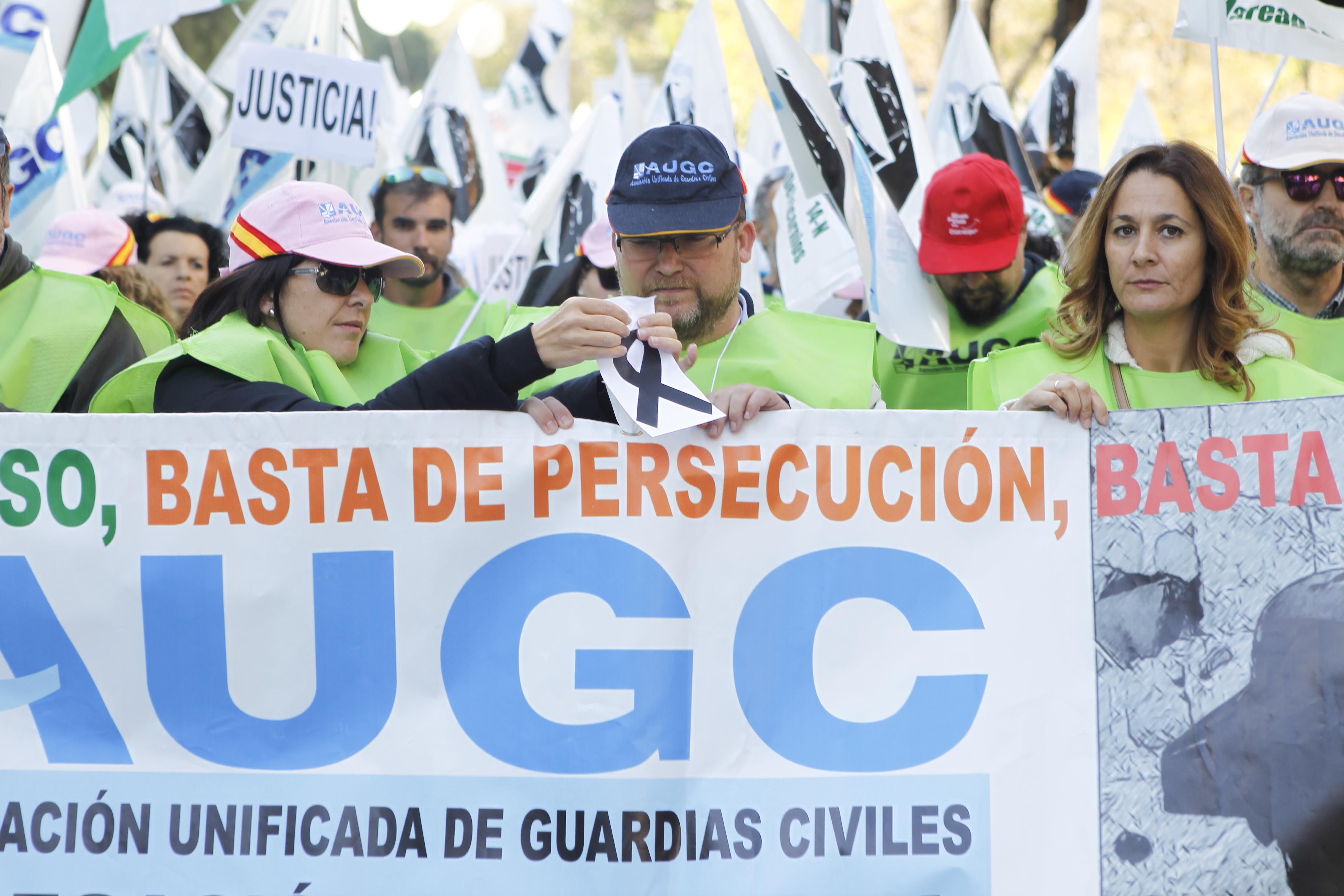 Dos años después de la 'Marea de Tricornios', los guardias civiles seguimos reclamando en la calle nuestros derechos